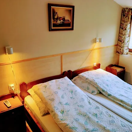 Bike Stop Duna Guest house *